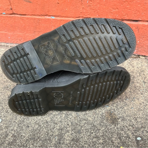 Dr. Martens x Stussy 1460 Leopard 8-Eyelet Boot - Picture 6 of 9